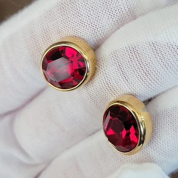 Vintage Ruby Red Earrings #2295 - Picture 3 of 12